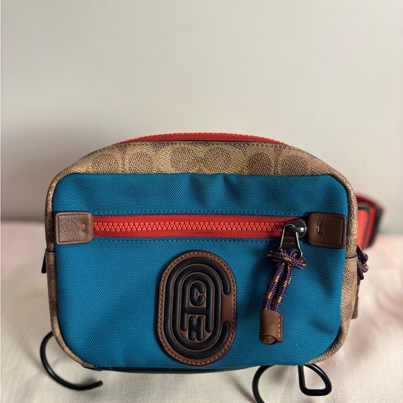 Coach Academy L Pack In Colorblock w/ Signature Print Patch - Picture 2 of 14